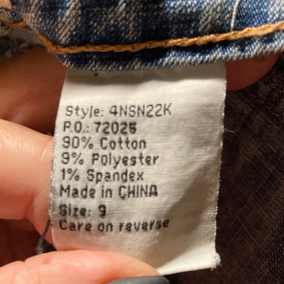 Mudd Capri’s - Picture 7 of 7